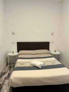 HOSTAL ANDREA GRANVIA - 6