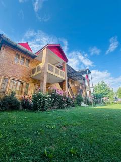 Summit Hotel Skardu - 4