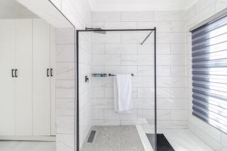 4 Ensuite Bedroom Home in Ferndale with Lounge & Kitchen - 5