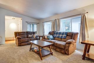 1 Mi to Beach! Lush Florence Retreat w/ Sunroom - 5