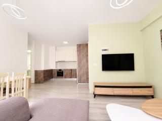 Bright & Peaceful 2-Bedroom Apartment Near Tirana Zoo and the Park - 1