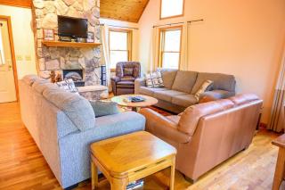 Tree-Top Chalet - 1