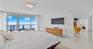 Coral Reverie Suite - 2