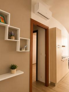 TO - HOLIDAY HOUSE - 4