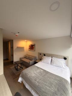 Suite moderna al lado de la Clínica Santa Fe - 5