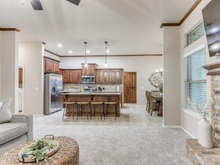 Brand New Home - Accessible to Yukon and Mustang! - 4