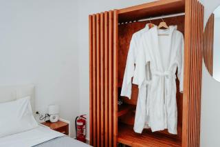 LV Luxury Apartment - 6