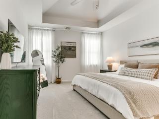 Modern Comfort on SE 38th St - 7