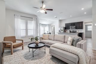 A Modern Gem for Families on the Move - 0