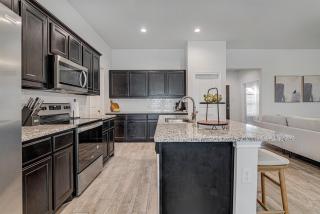 A Modern Gem for Families on the Move - 7