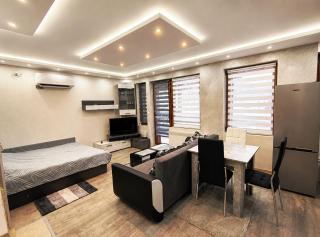 Elegant Ground-Floor Studio with Covered Terrace and Direct Access to Nature - 6