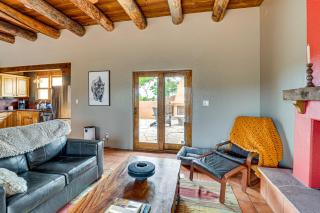 Adobe-Style Home with Great Views! - 5