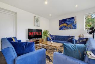 Stylish 4-Bedroom Retreat in Birmingham - 0