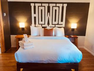 Elk Antler Inn - 8