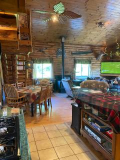 Emerson Cozy Cabin - 1