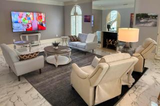 Lanai & Pool: Elegant Villa in Winter Haven! - 8