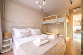 Luxury 1BR Apartment, Private Garden, San Pietro - 9