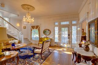 Walk to The Square! Historic Lawrenceburg Home - 5