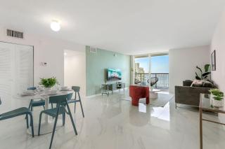 Brickell Bay View Oasis with Pool Hot Tub and Gym - 6