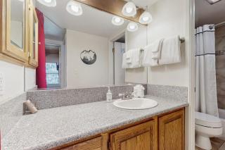 3-story townhome with fireplace pool & private beach access - walk to dining - 1
