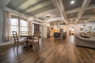 Lake Dock - Hot Tub with Game Room and Guest Suite - 7