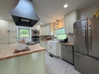 Fox Willow East Tennessee Country Retreat great for Small Wedding, Holiday & Graduations, Pet, Lake Norris, Hiking, Firepit - 5