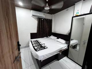 Mahakal stay fully AC - 7