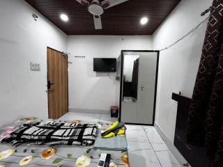 Mahakal stay fully AC - 2