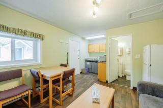 Suite 12 Green Gables Resort Lake View Retreat - 4