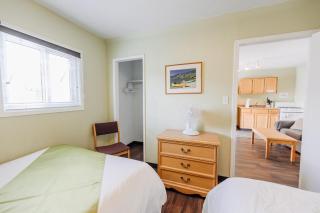 Suite 15 Green Gables Resort Lake View Retreat - 6