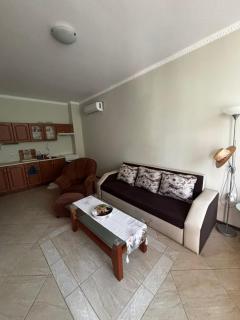 Eli Apartment at Sunny Sea Palace - 9