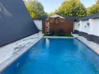 Gabala Peak Retreat - 1