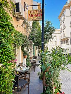 Hotel Buhara Family Inn - 9
