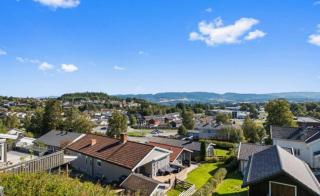 Detached house by bike trails and bathing water - 4