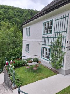 Maria Theresia Berghaus Apartments - 4