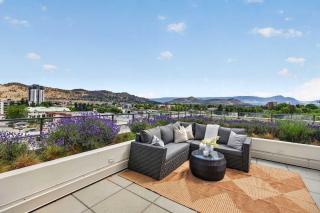 The Traditional A Luxury Terrace Escape that Sleeps 4 - 9