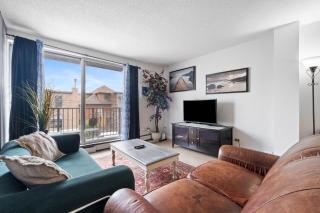 Walk Score 95, Heart of 17th Ave SW Condo - 5