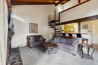 Beautiful Condo with private beach access shared pools & hot tubs - 7