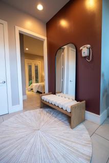 Stylish Townhome with Houston Skyline Views - 7