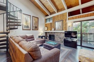 Condo with pool hot tub & lake access - 6