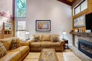 Escape to the lake for luxury amenities near Ski Run Marina & Heavenly - 8
