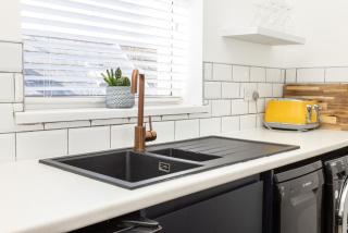 Ivydene - 3 bedroom house -Tenby - 1