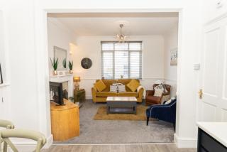 Ivydene - 3 bedroom house -Tenby - 0