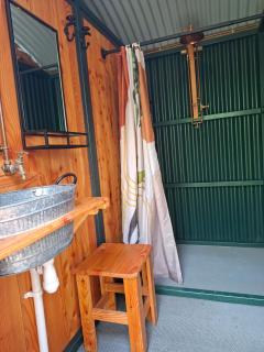 Hideaway Glamping cabin- Caban cudd - 7