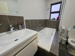 Galani Homes Comfort 2-Bed Suite - 8