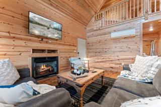 Nature Retreat Near Buffalo River with Hot Tub - 0