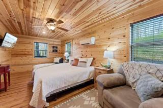 Mountain View Cabin with Hot Tub & Fire Pit - 5