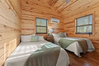 Jasper Cabin with Hot Tub, Fire Pit & Mountain Views - 8