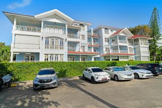 Beachfront 2BR Condo by Alicia Beach - 9