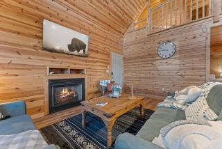 Jasper Cabin with Hot Tub, Fire Pit & Mtn Views - 6